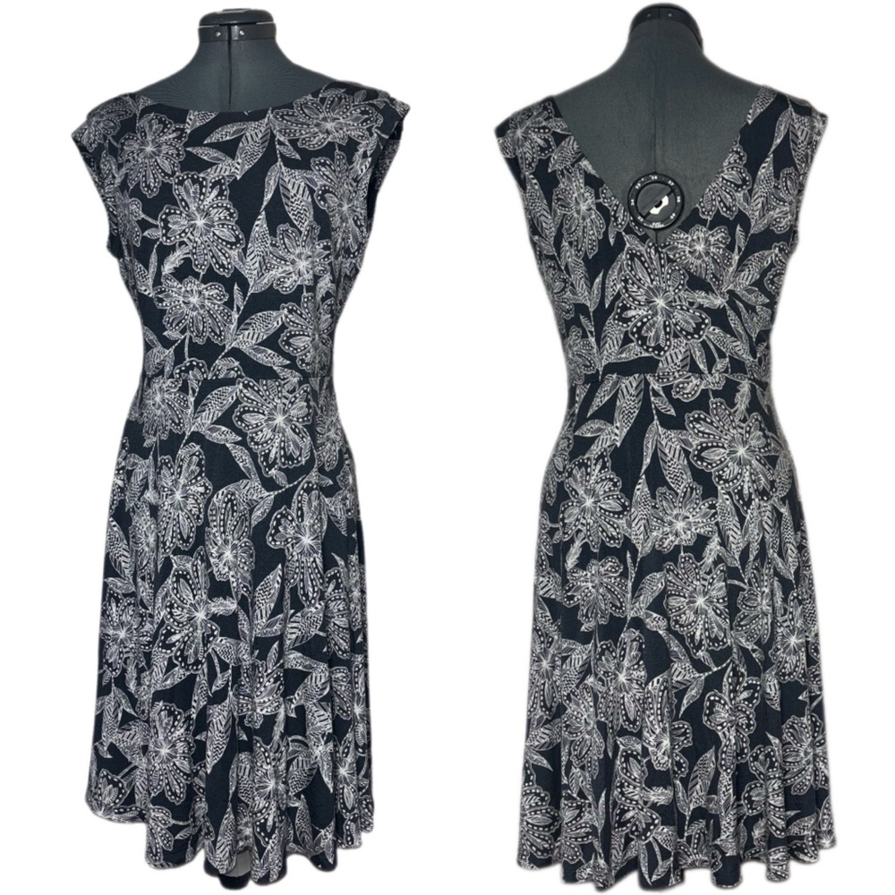 Loft Floral Wrap Back Dress above Knee Length women's medium Dark Gray white